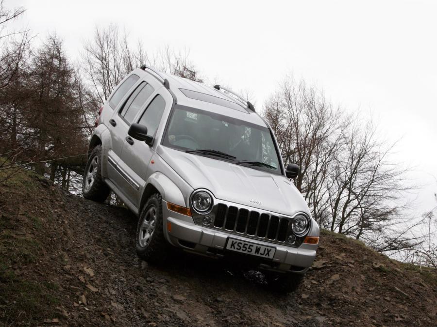  Jeep Cherokee Limited 2005 года  (UK) (фото 4 из 30)